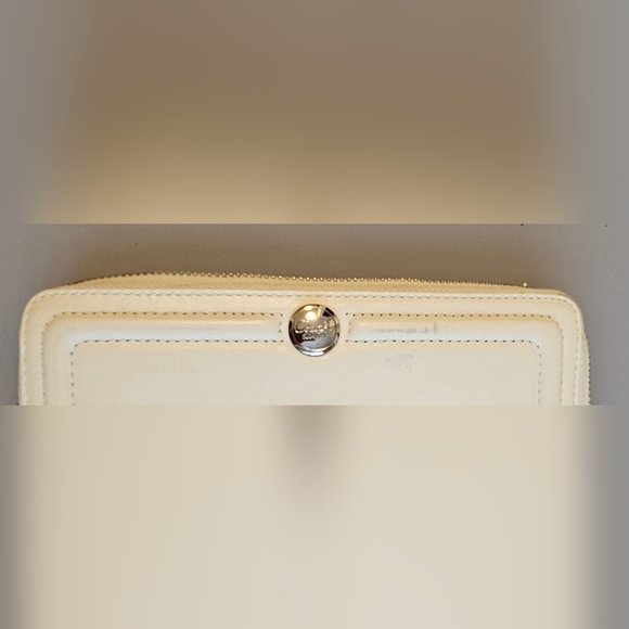 Coach Madison Leather Zip Around Accordian Style Cream Women's Wallet - Picture 5 of 11